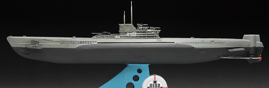 u-132_sidec.jpg